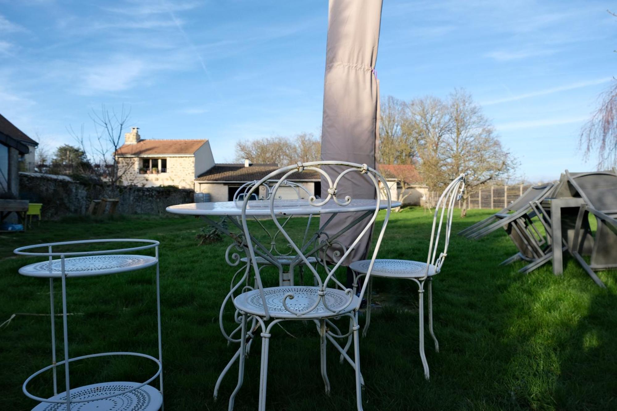 Вилла Le Cocon Des Layes Les Essarts-le-Roi Экстерьер фото